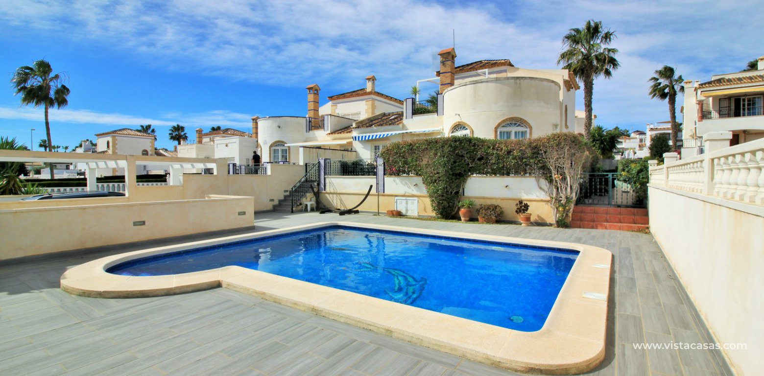 Villa with private pool for sale R3 Las Violetas Villamartin