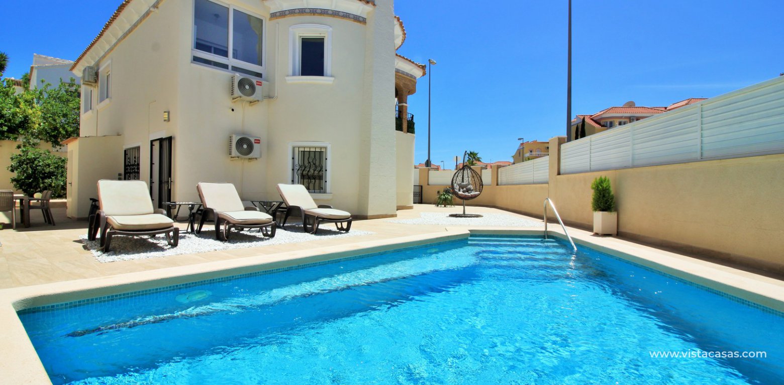 5 bedroom villa with private pool for sale Villamartin pool