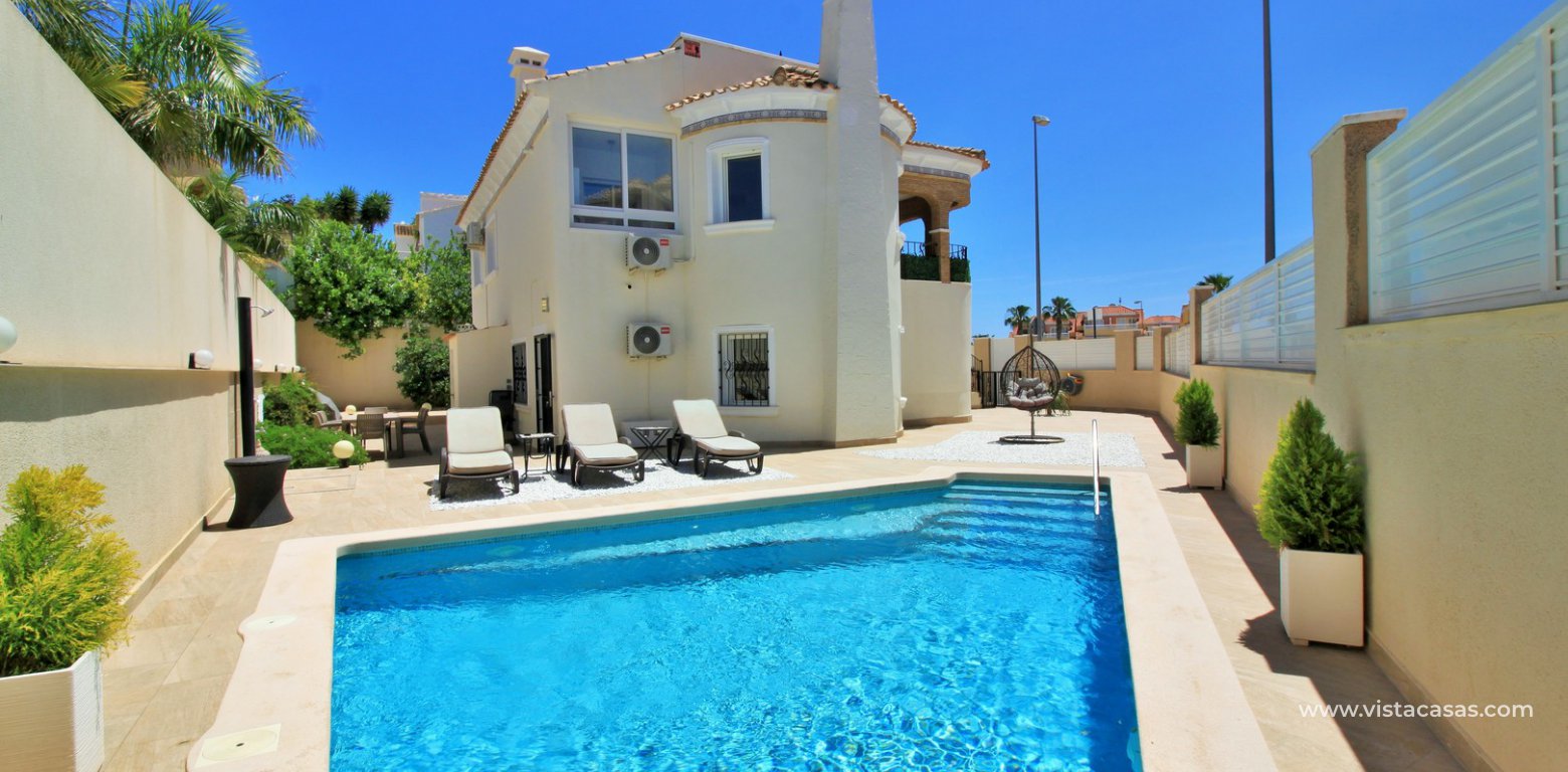 5 bedroom villa with private pool for sale Villamartin pool 2