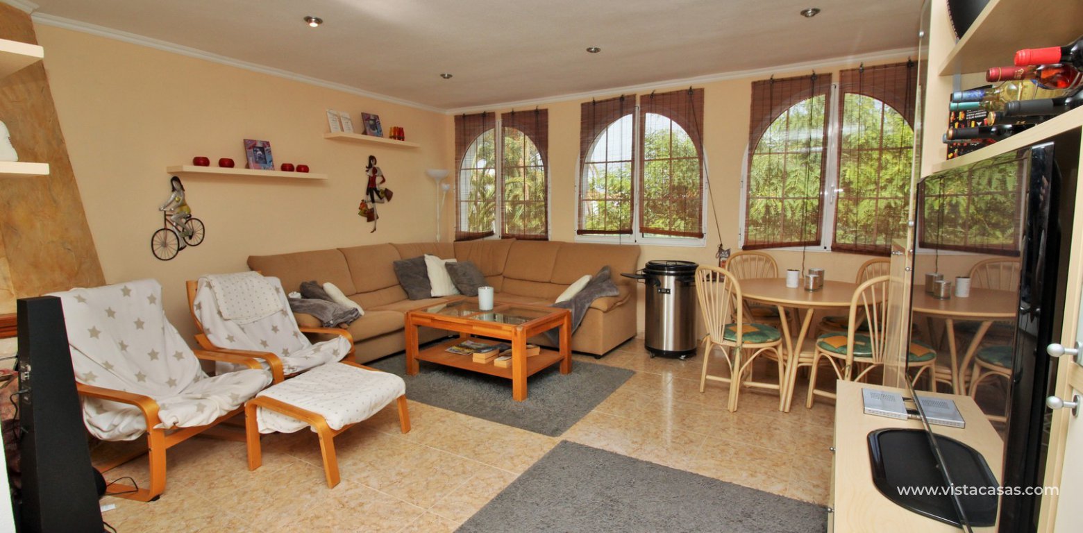 2 bedroom apartment for sale in El Mirador del Mediterraneo Villamartin lounge 2