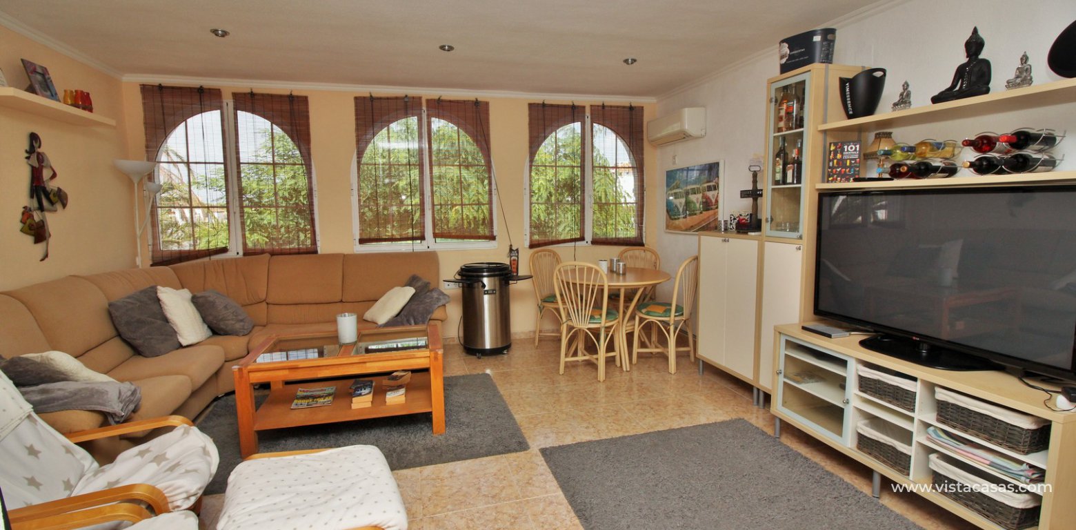 2 bedroom apartment for sale in El Mirador del Mediterraneo Villamartin lounge 3