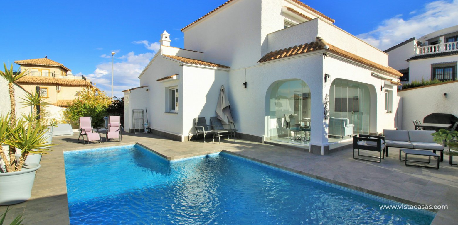 Modern renovated villa with pool for sale Villamartin