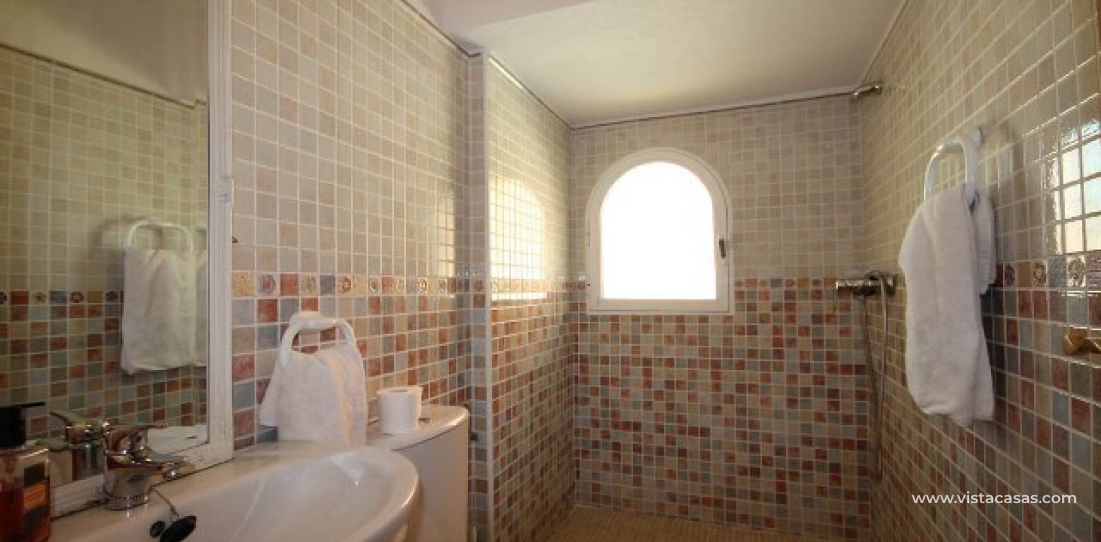 Detached villa for sale in Montezenia bathroom