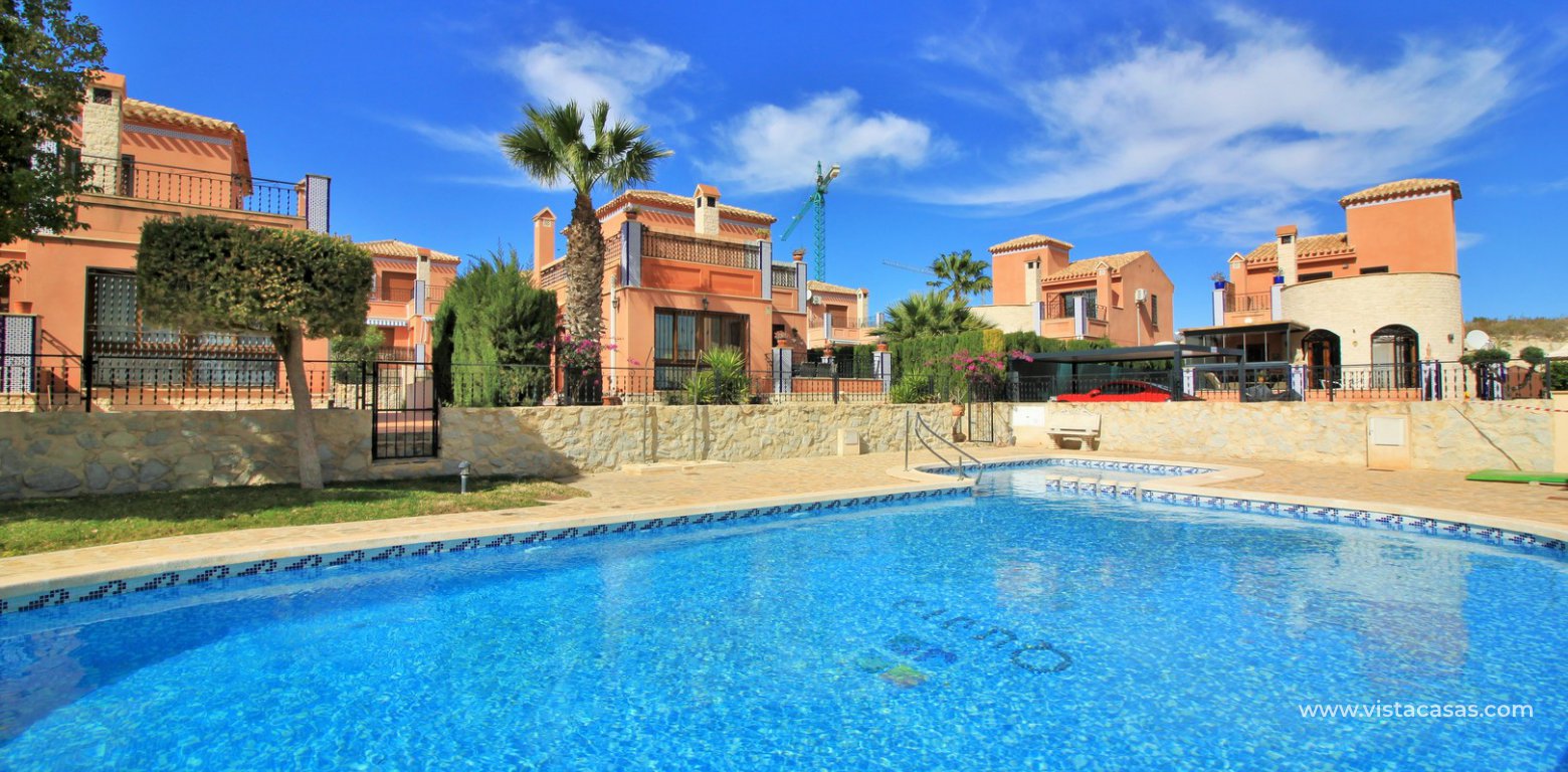 Detached villa overlooking the pool for sale in La Cañada San Miguel direct pool access