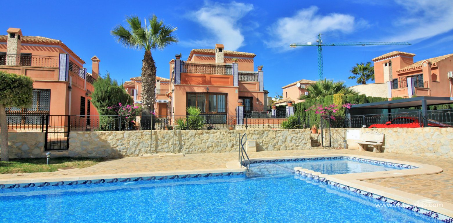 Detached villa overlooking the pool for sale in La Cañada San Miguel phase i