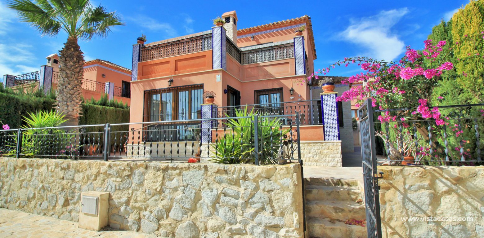 Detached villa overlooking the pool for sale in La Cañada San Miguel 3 bedrooms
