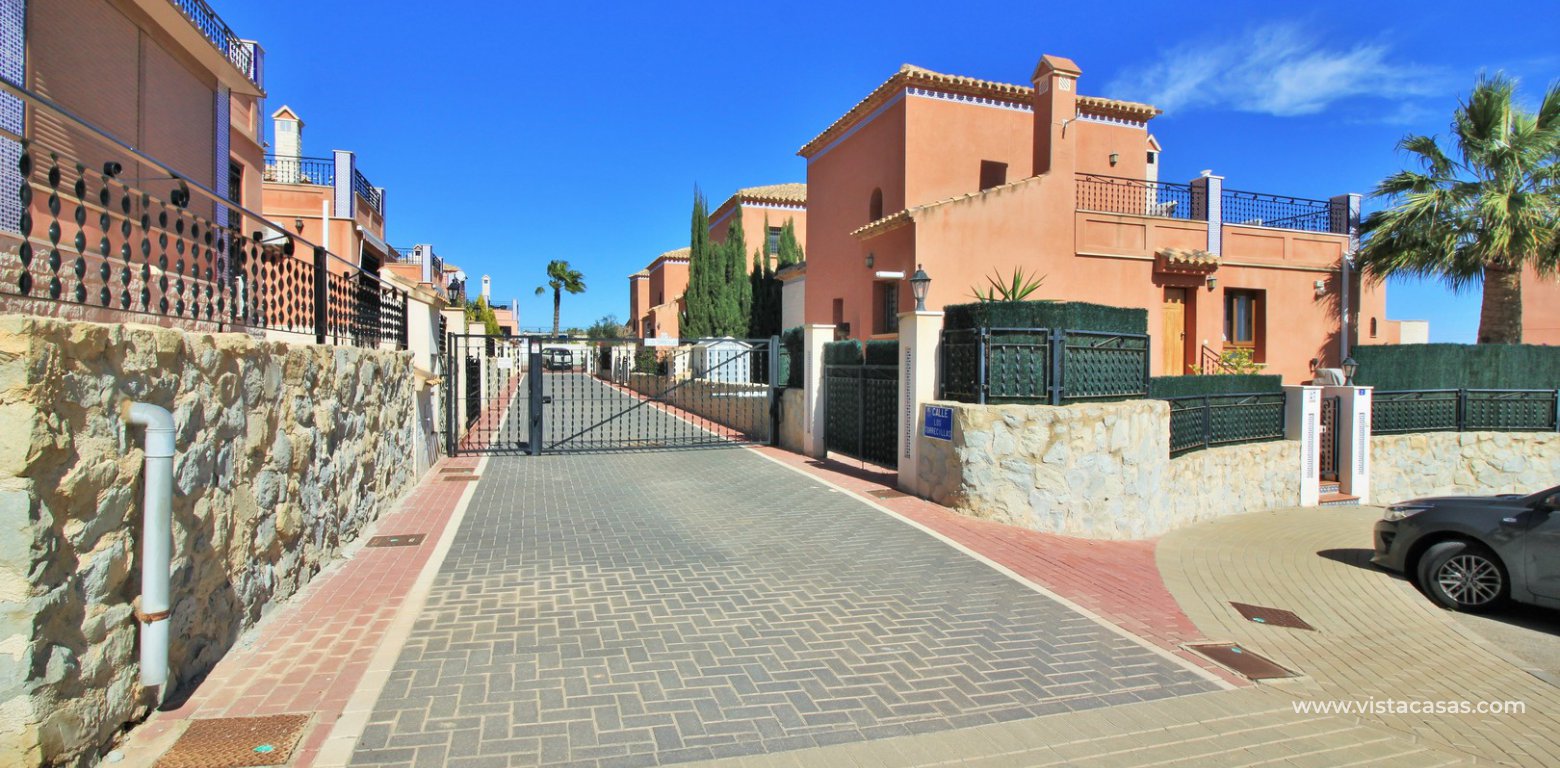 Detached villa overlooking the pool for sale in La Cañada San Miguel gated community