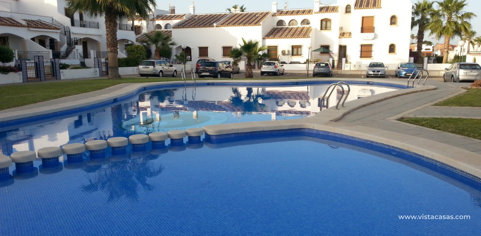 Townhouse for sale in Villamartin communal pool 1