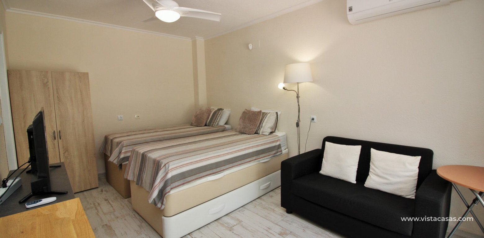 Property for sale in Villamartin separate annex bedroom