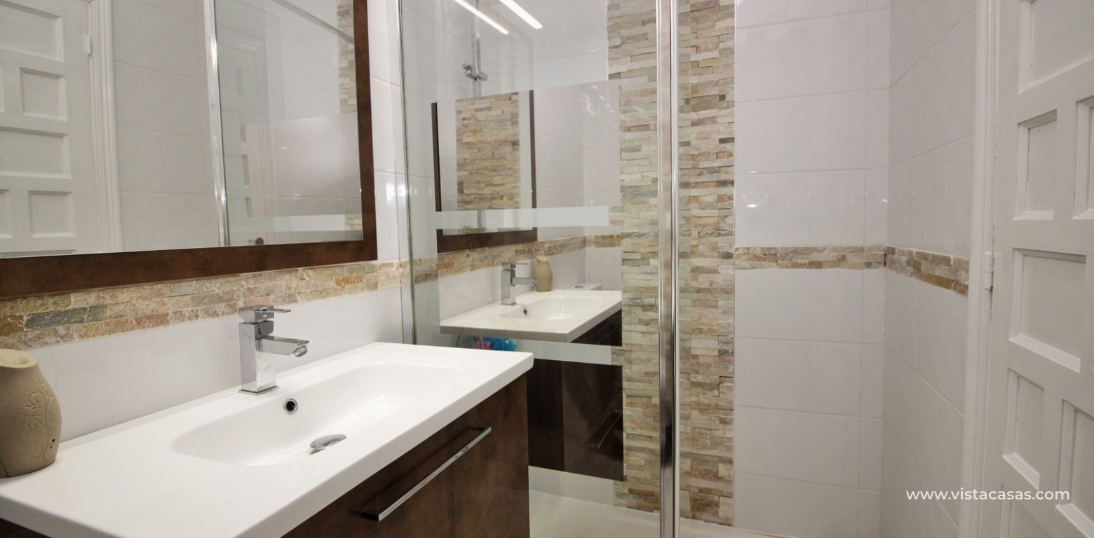 Property for sale in Villamartin separate annex en-suite shower room