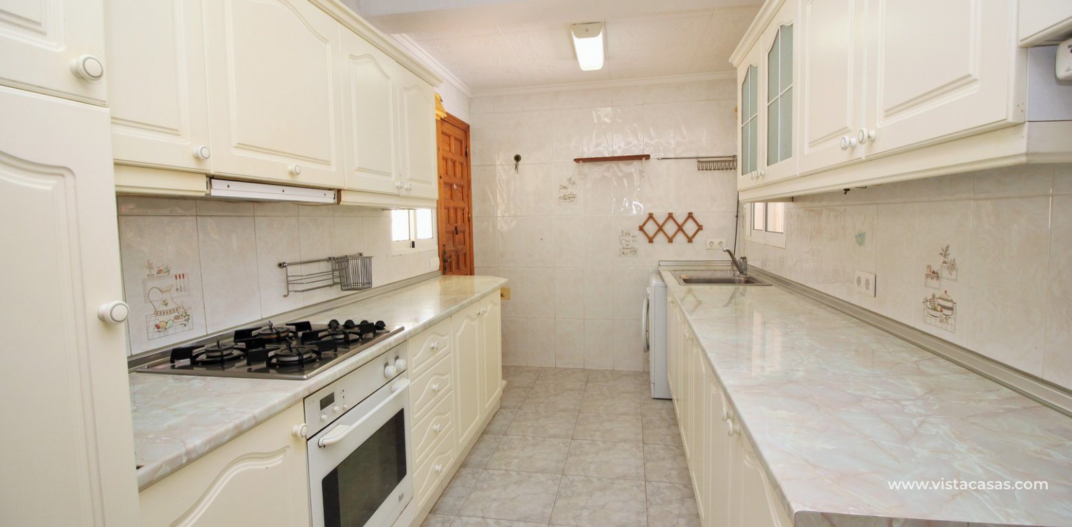 Property for sale in Torrevieja kitchen