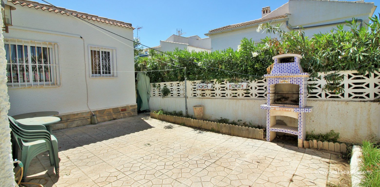Property for sale in Torrevieja rear garden 2