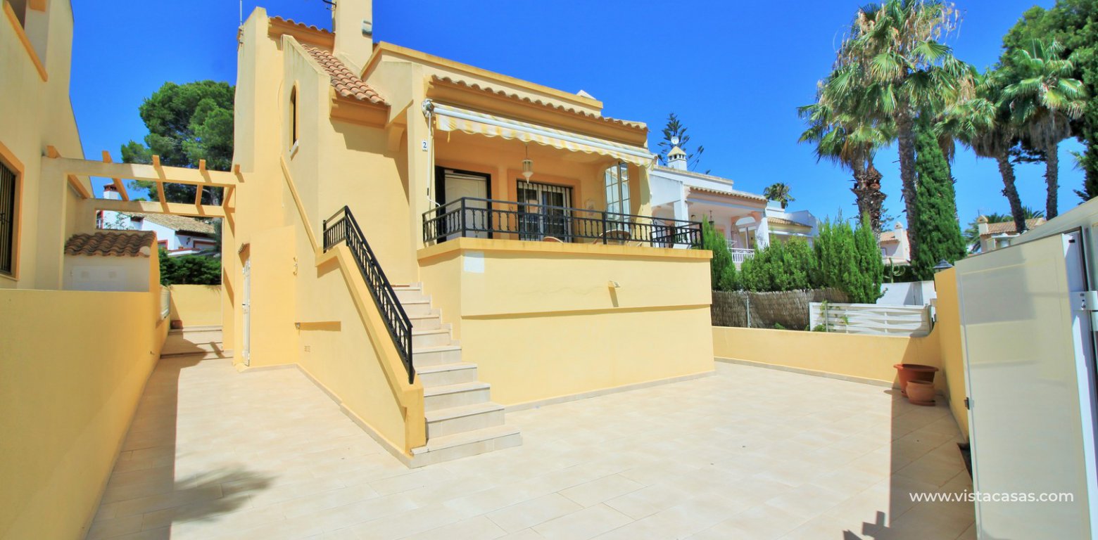 Villa for sale in Villamartin