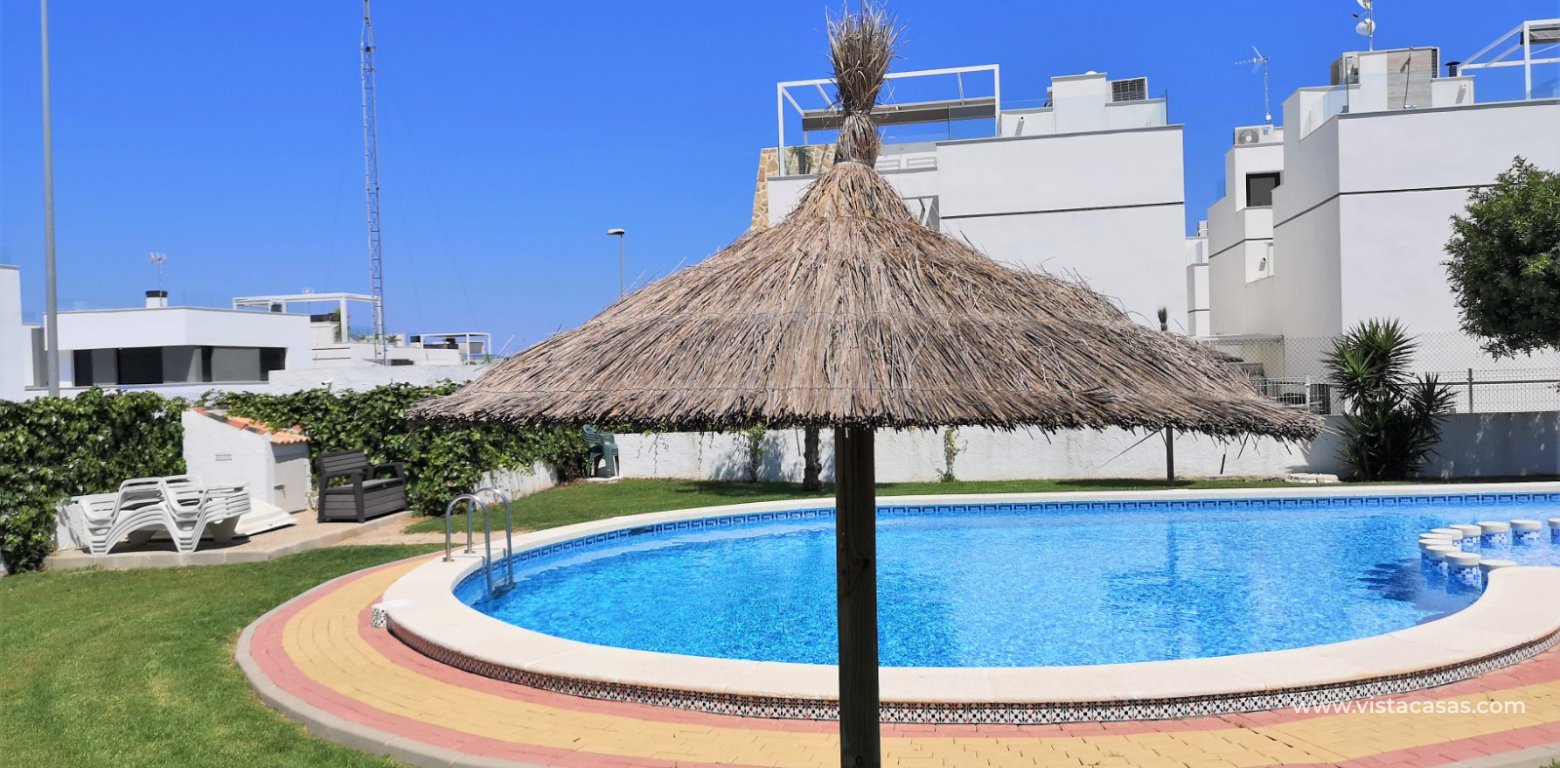 Townhouse for sale in Villamartin pool