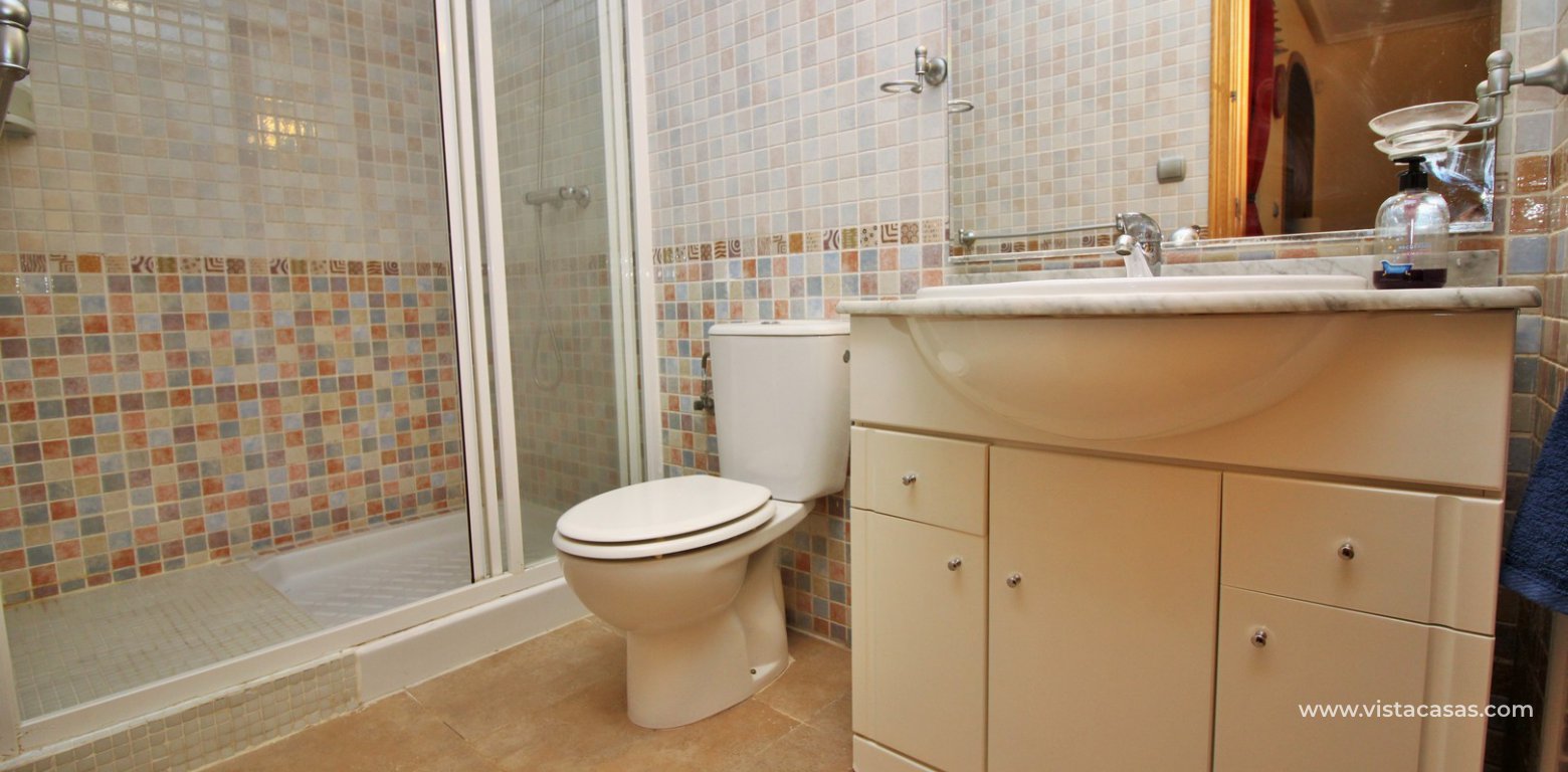 Townhouse for sale in Villamartin downstairs shower room