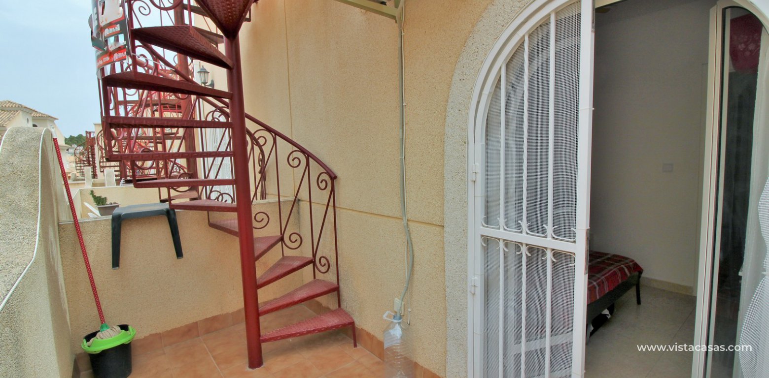 Townhouse for sale in Villamartin upstairs balcony