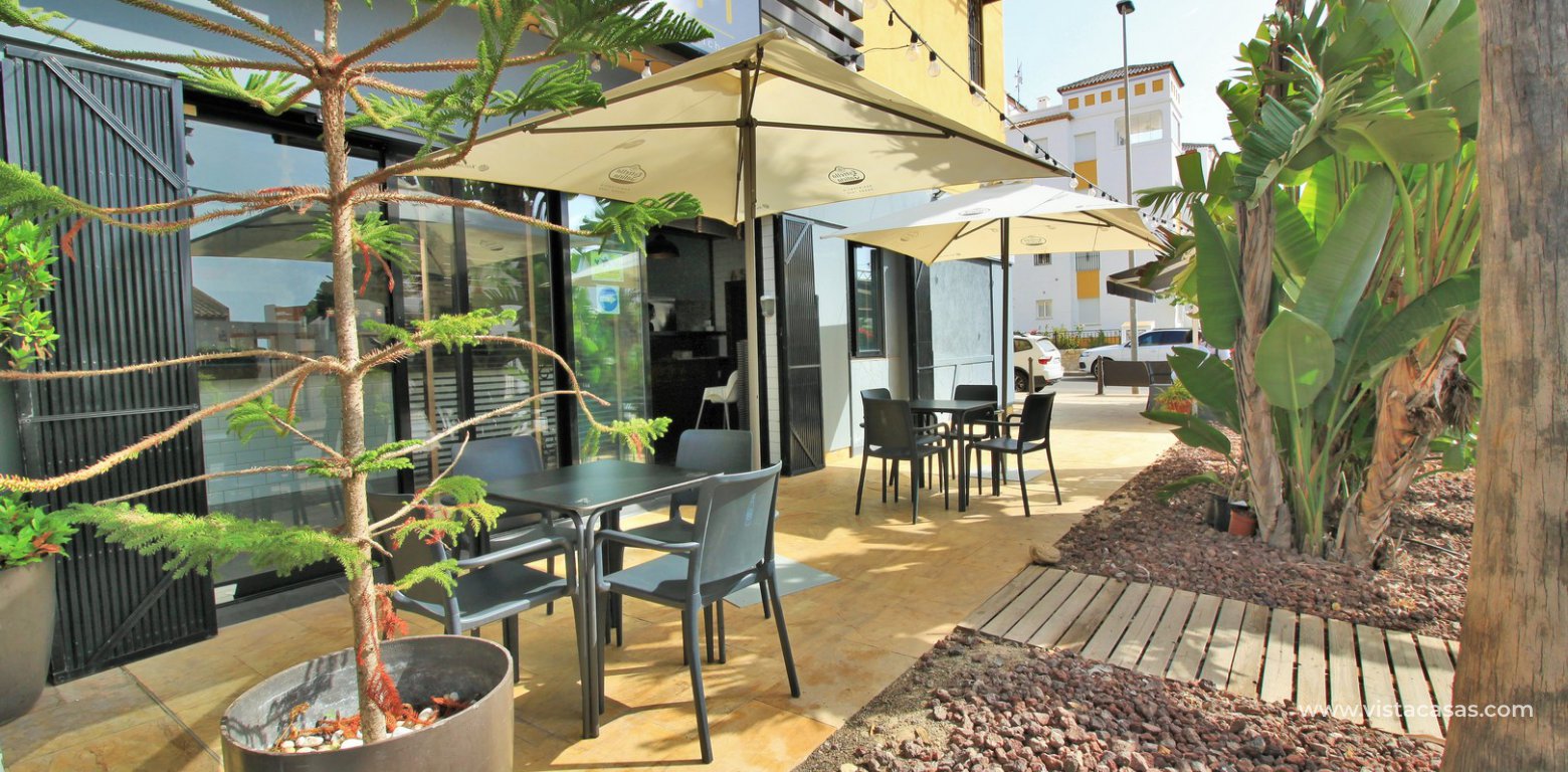 Commercial unit for sale in La Fuente Villamartin side terrace 3