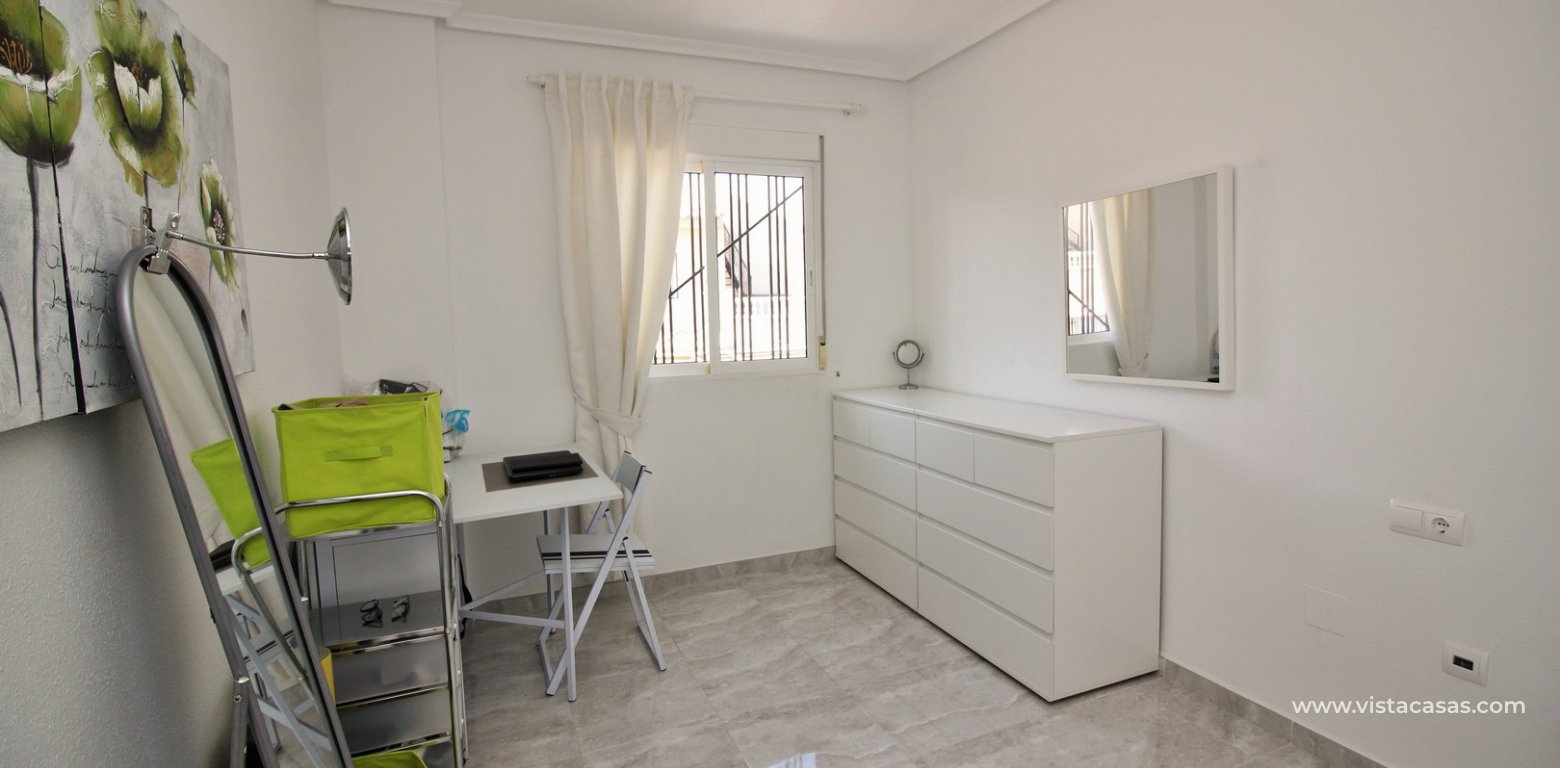 Townhouse for sale in Villamartin twin bedroom