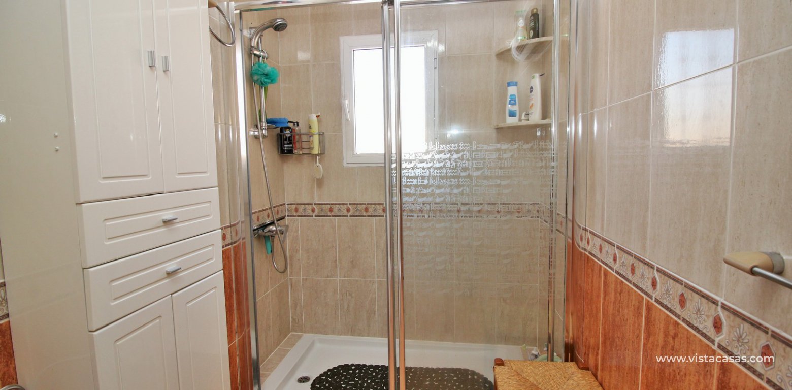 Villa for sale in Villamartin walk-in shower
