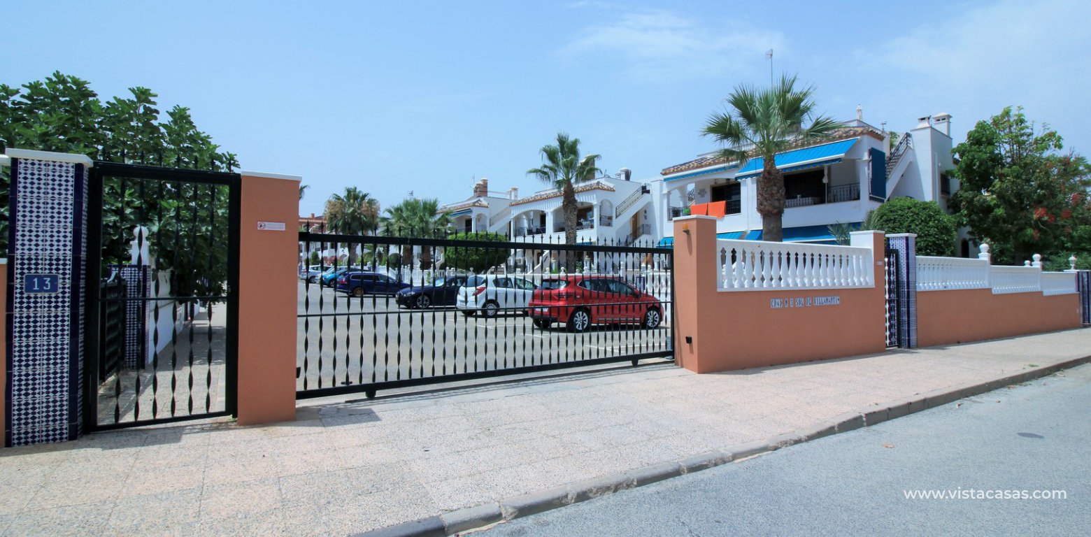 Apartment for sale in Villamartin gated complex