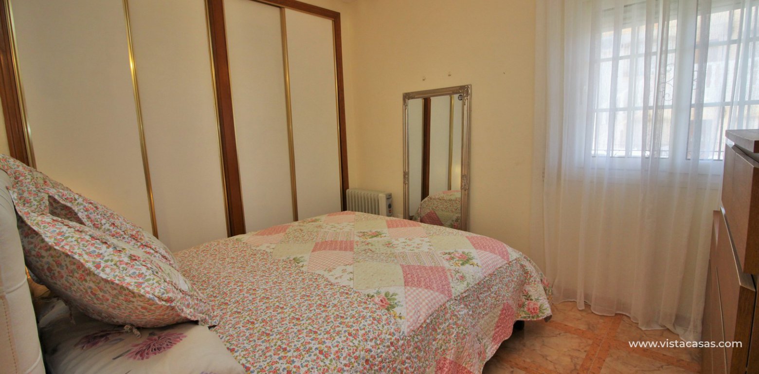 Apartment for sale in Pau 8 Villamartin master bedroom