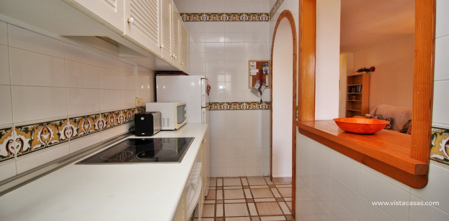 Apartment for sale overlooking the pool in Villamartin kitchen 3