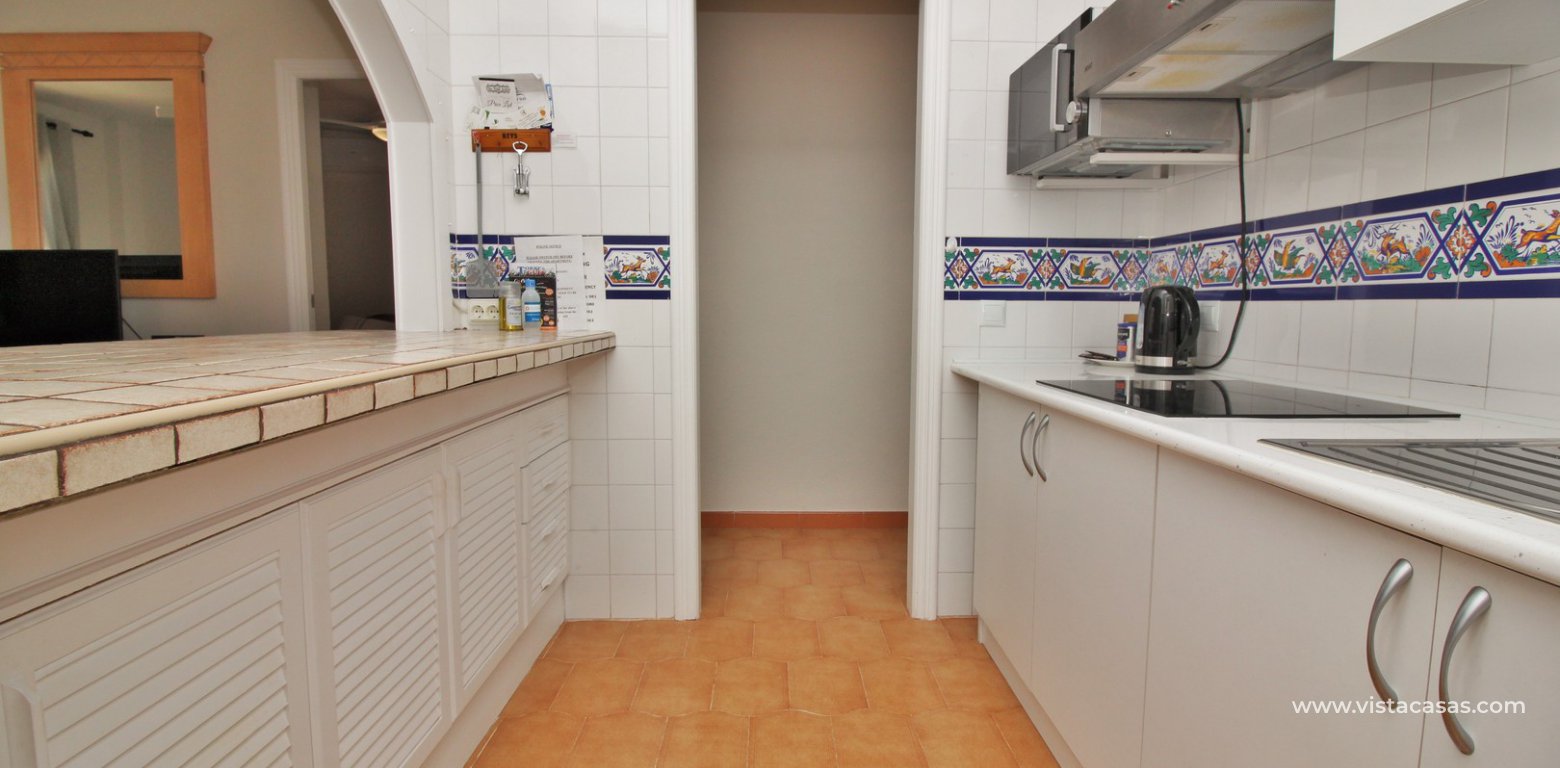 Apartment for sale in Villamartin Plaza with tourist licence kitchen 3