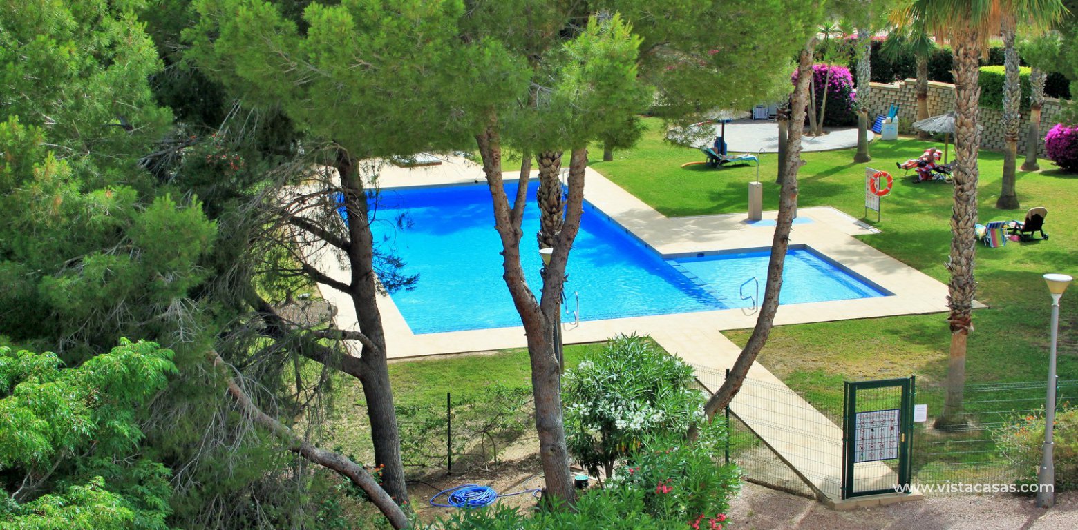 Top floor apartment for sale in Las Violetas Los Dolses overlooking the pool