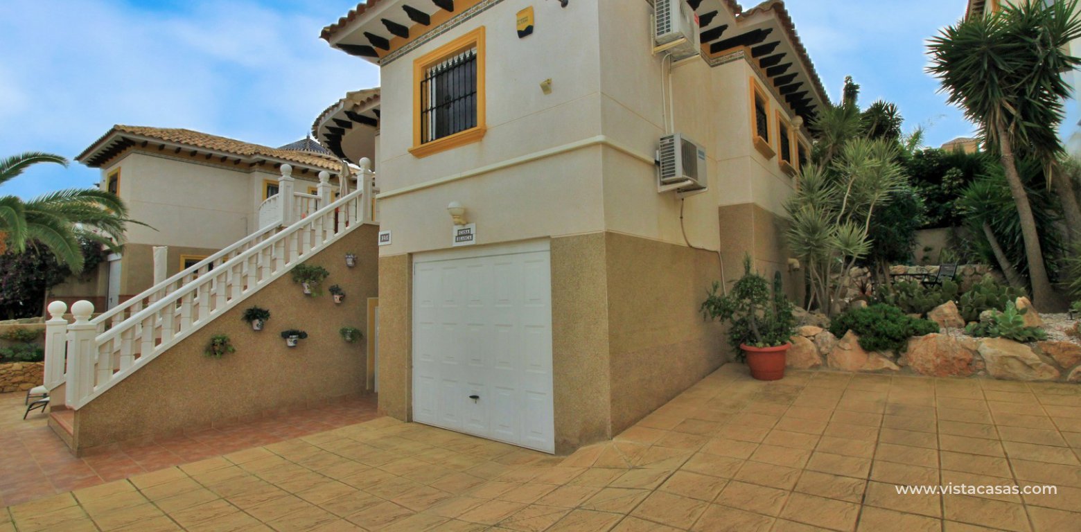 5 bedroom detached villa with garage for sale in Pinada Golf Villamartin exterior