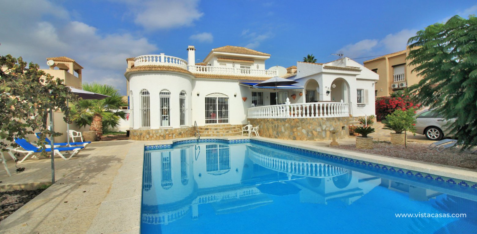Detached villa for sale with private pool La Siesta Torrevieja