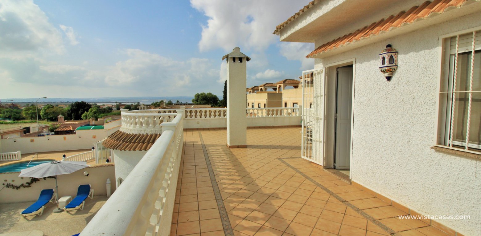 Detached villa for sale with private pool La Siesta Torrevieja roof terrace