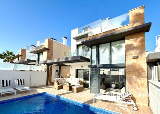 Chalet - Venta - Cabo Roig - V-35679