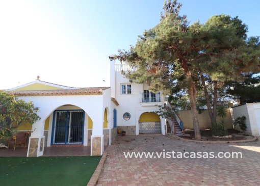 Chalet - Venta - Villamartin - V-81162