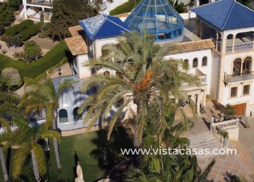 Chalet - Venta - Villamartin - V-97441