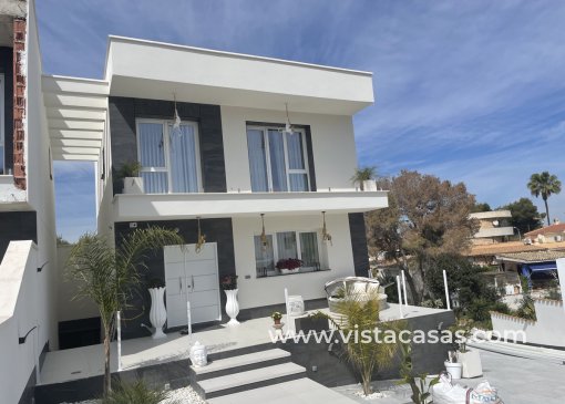 Villa - Resale - Los Balcones - V-68949