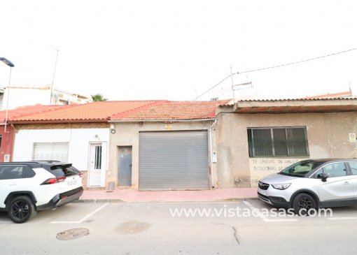 Villa - Resale - Torrevieja - V-83177