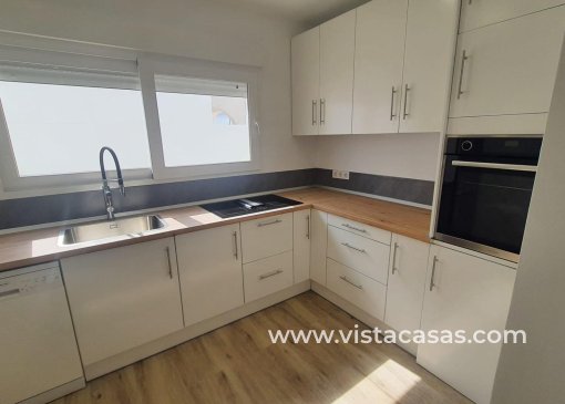 Villa - Resale - Torrevieja - V-98520