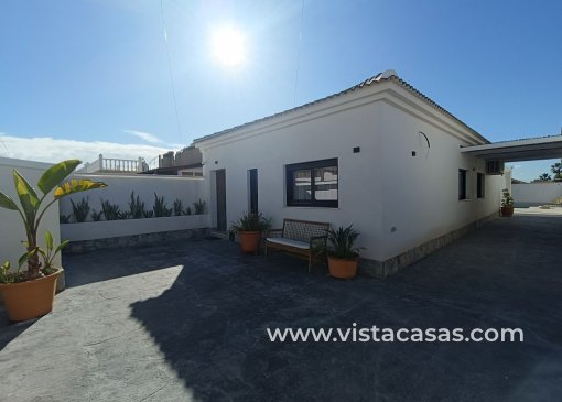 Villa - Resale - Torrevieja - V-99206