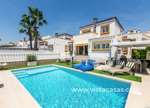 Villa - Resale - Villamartin - V-14670