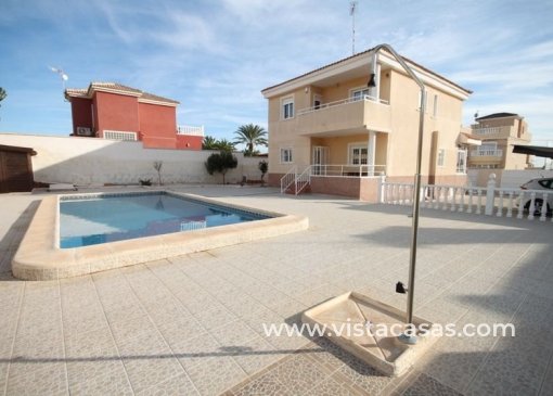 Villa - Sale - Torrevieja - V-94431