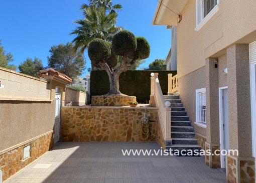 Villa - Sale - Villamartin - V3559