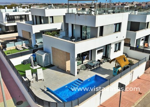 Villa - Sale - Villamartin - VC3702