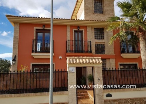 Villa - Wtórny - Torrevieja - V-13651