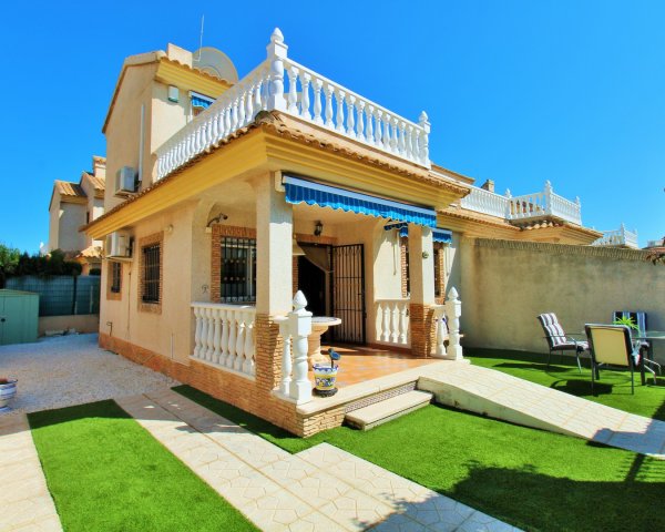 Vistacasas review from happy sellers in Flamingo Hills II, Playa Flamenca