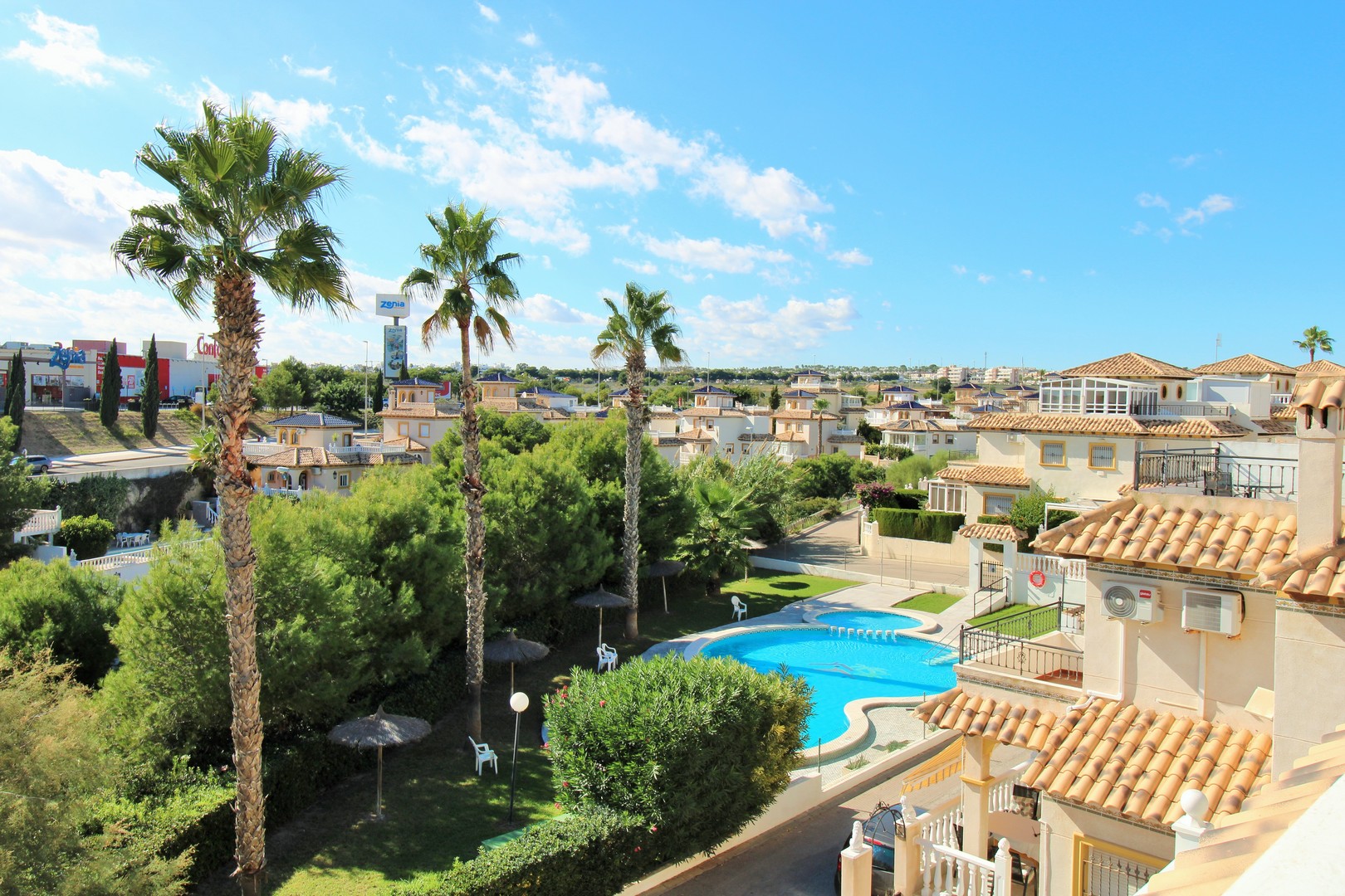 VC3853: Villa for sale in Playa Flamenca