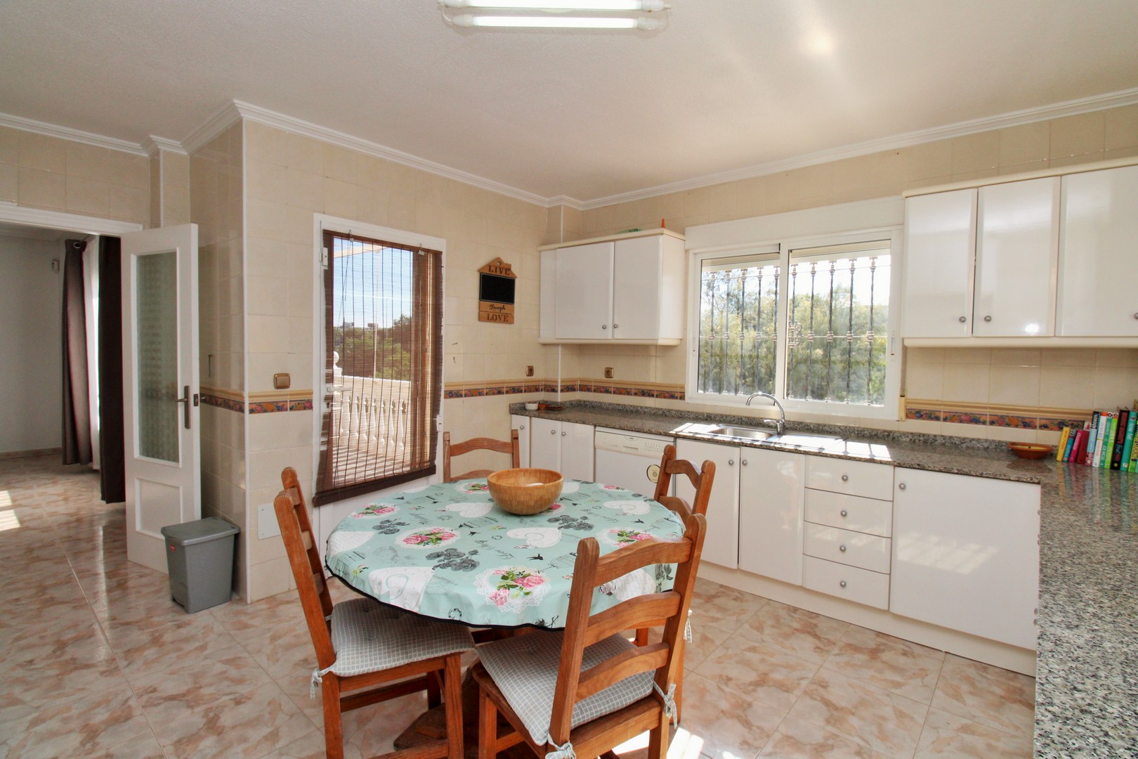 VC3853: Villa for sale in Playa Flamenca