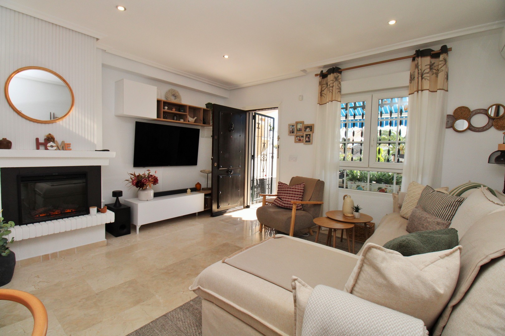 terraced-houses en villamartin · las-violetas 244990€