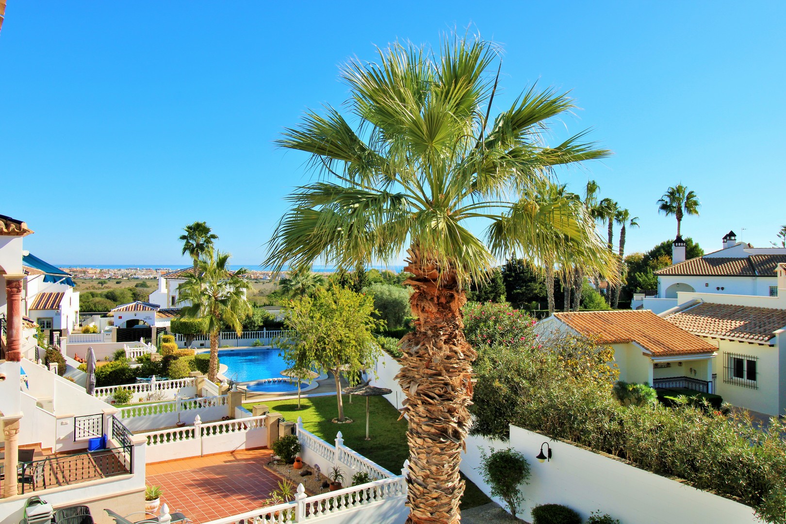 terraced-houses en villamartin · las-violetas 244990€