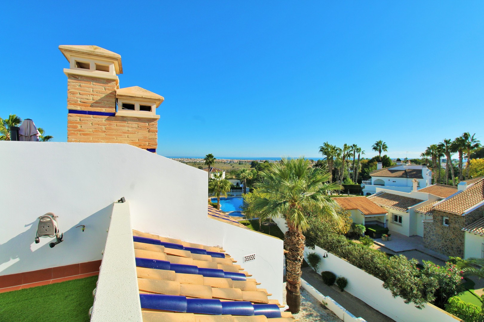 terraced-houses en villamartin · las-violetas 244990€