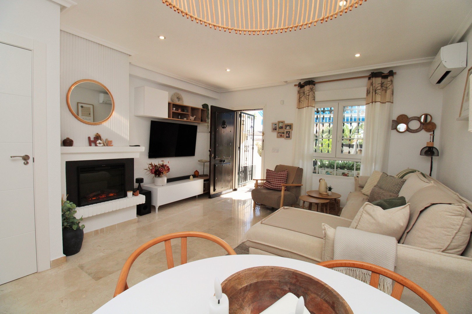 terraced-houses en villamartin · las-violetas 244990€